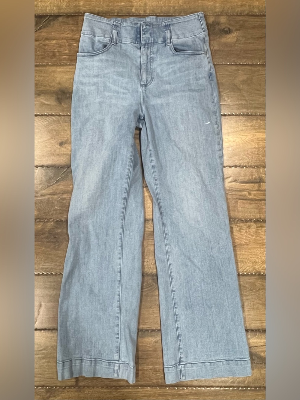 Vince Camuto high rise, wide leg jeans 29/8